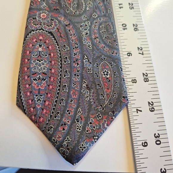 VINTAGE Liberty of London silk tie. Tiny hole on back side see 4th pic. Pl - Picture 5 of 7